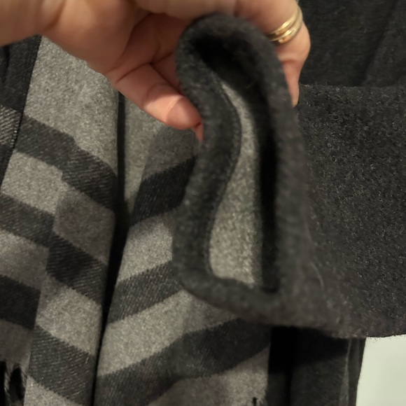 Maje wool fringed cardigan EUC - Picture 5 of 11